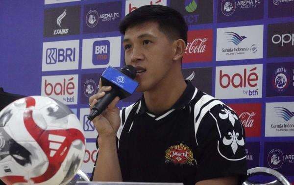 Eksel Runtukahu Tebar Ancaman ke Arema FC: Persija Jakarta Ingin 3 Poin Eksel Runtukahu Tebar Ancaman ke Arema FC: Persija Jakarta Ingin 3 Poin