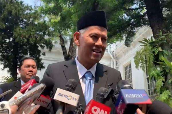 Anggito Abimanyu Tiba di Istana, bakal Dilantik Jadi Ketua Dewan Komisioner LPS Anggito Abimanyu Tiba di Istana, bakal Dilantik Jadi Ketua Dewan Komisioner LPS