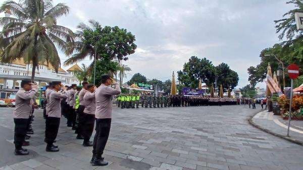 Polres Tasikmalaya Kota Siagakan 668 Personel Gabungan untuk Amankan Malam Tahun Baru 2025 Polres Tasikmalaya Kota Siagakan 668 Personel Gabungan untuk Amankan Malam Tahun Baru 2025