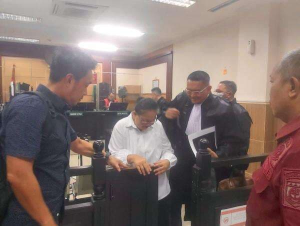 Ironi Keadilan Li Sam Ronyu, Lansia yang Terjerat Hukum Dituding Palsukan AJB Ironi Keadilan Li Sam Ronyu, Lansia yang Terjerat Hukum Dituding Palsukan AJB