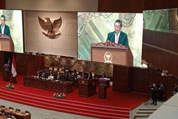 3 Poin Penting RUU TNI yang Disetujui DPR 3 Poin Penting RUU TNI yang Disetujui DPR