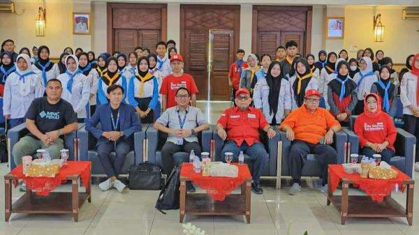 Cegah Hoaks, MNC Peduli dan MNC University Latih Anggota PMR Jadi Generasi Cerdas Digital Cegah Hoaks, MNC Peduli dan MNC University Latih Anggota PMR Jadi Generasi Cerdas Digital