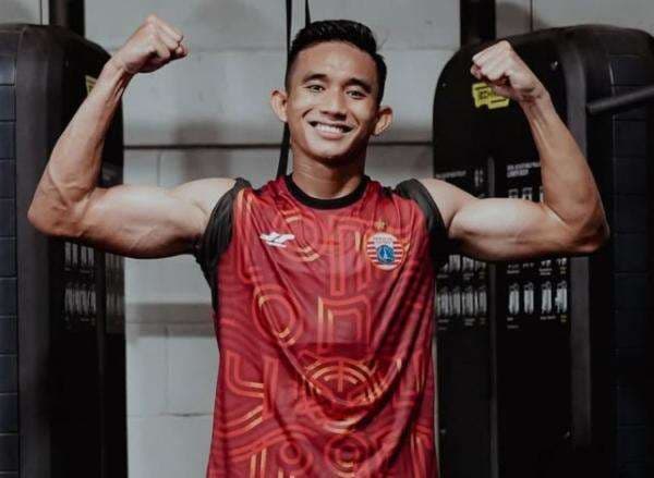Kisah Lucu Rizky Ridho, Bintang Persija Jakarta yang Dikira Kapten Persib Bandung oleh Emak-emak Kisah Lucu Rizky Ridho, Bintang Persija Jakarta yang Dikira Kapten Persib Bandung oleh Emak-emak