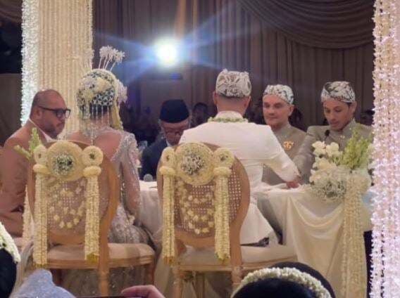 Al Ghazali Resmi Nikahi Alyssa Daguise, Maskawin 16,6 Gram Logam Mulia dan Uang Tunai 2025 Euro Al Ghazali Resmi Nikahi Alyssa Daguise, Maskawin 16,6 Gram Logam Mulia dan Uang Tunai 2025 Euro