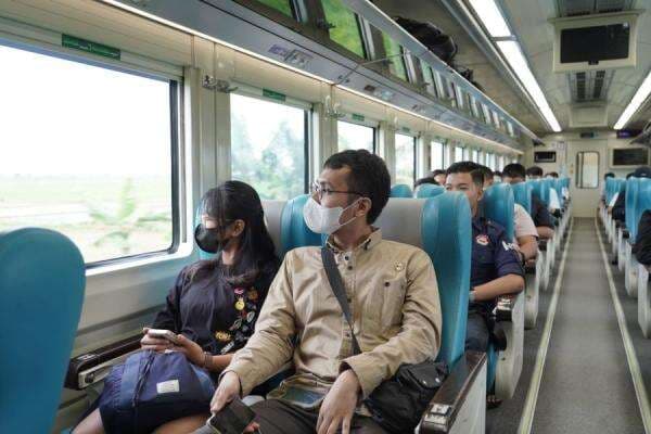 Hari Terakhir Libur Nataru, 30 Ribu Penumpang Kereta Tiba di Stasiun Pasar Senen dan Gambir Hari Terakhir Libur Nataru, 30 Ribu Penumpang Kereta Tiba di Stasiun Pasar Senen dan Gambir