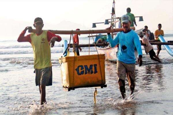 Pangan Biru; Renjana Bangsa Pelaut yang Lama Tersesat di Darat Pangan Biru; Renjana Bangsa Pelaut yang Lama Tersesat di Darat