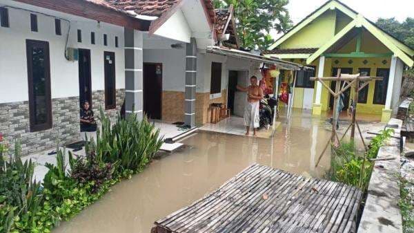 314 Kepala Keluarga Terdampak Banjir Probolinggo, Satu Orang Meninggal 314 Kepala Keluarga Terdampak Banjir Probolinggo, Satu Orang Meninggal