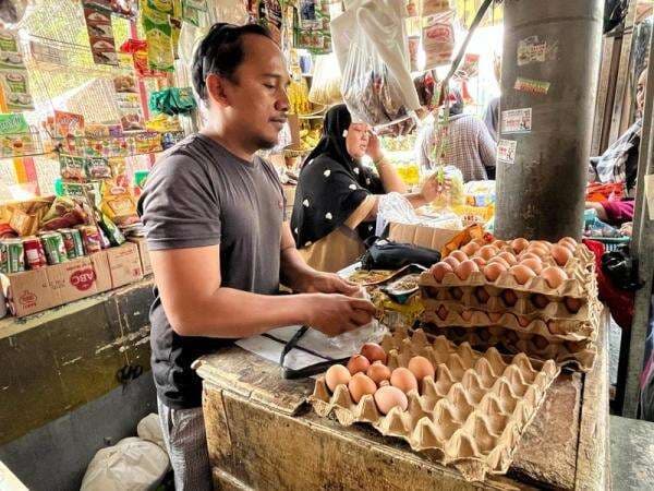 BPS: Telur dan Daging Ayam Penyumbang Utama Inflasi Oktober 2025 BPS: Telur dan Daging Ayam Penyumbang Utama Inflasi Oktober 2025
