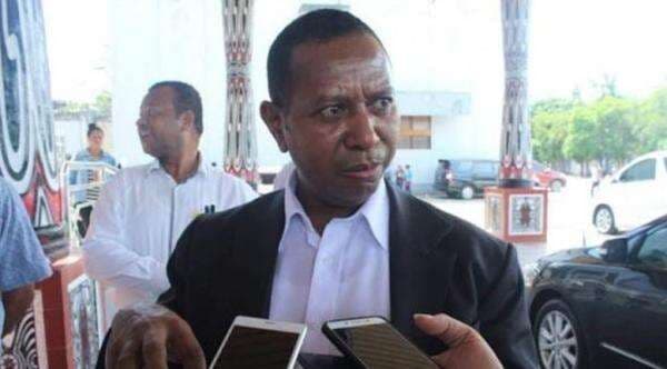 Heboh Film Pesta Babi, Gubernur Apolo: Pembangunan di Papua Selatan Tak Boleh Berhenti! Heboh Film Pesta Babi, Gubernur Apolo: Pembangunan di Papua Selatan Tak Boleh Berhenti!