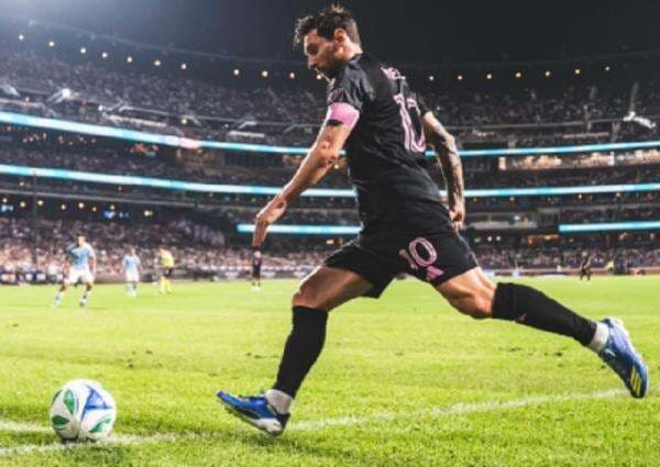 Lionel Messi Gelar Turnamen U-16: Barcelona dan Chelsea Ikutan, Real Madrid Enggak Diajak Lionel Messi Gelar Turnamen U-16: Barcelona dan Chelsea Ikutan, Real Madrid Enggak Diajak