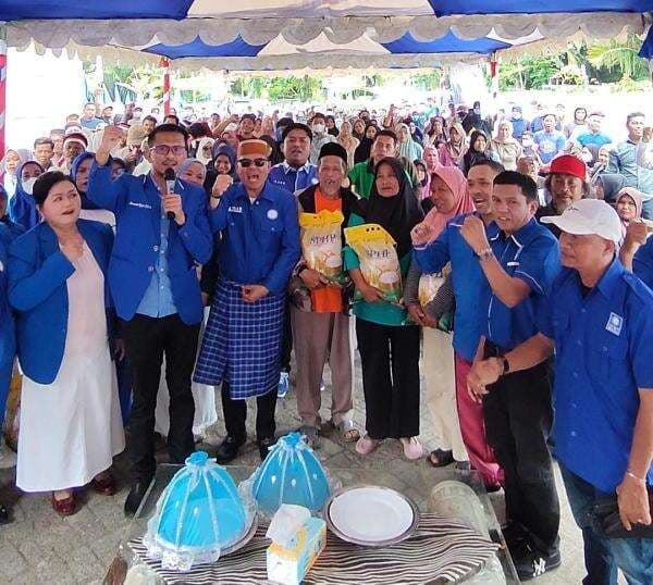 Rayakan Kemerdekaan, PAN Sulbar Gelar Aksi Berbagi 2,700 Paket Sembako Gratis Rayakan Kemerdekaan, PAN Sulbar Gelar Aksi Berbagi 2,700 Paket Sembako Gratis