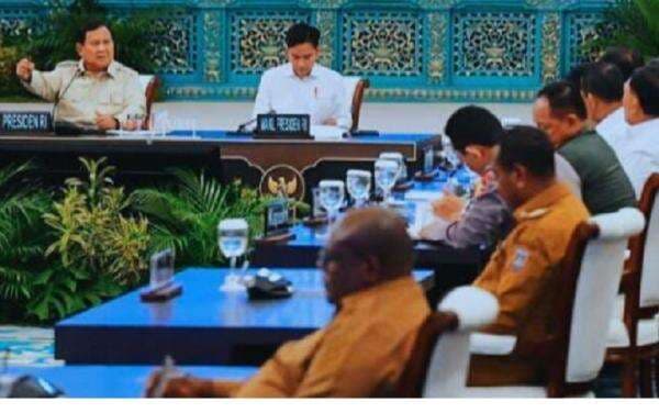 Bertemu Prabowo, Bupati Pegunungan Bintang Usulkan 24 Poin bagi Masa Depan Papua Bertemu Prabowo, Bupati Pegunungan Bintang Usulkan 24 Poin bagi Masa Depan Papua