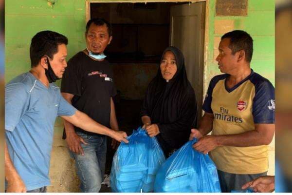 SPPG Langsa Barat Bagikan MBG ke Warga Aceh Terdampak Bencana, Sajikan 1.000 Porsi per Hari SPPG Langsa Barat Bagikan MBG ke Warga Aceh Terdampak Bencana, Sajikan 1.000 Porsi per Hari