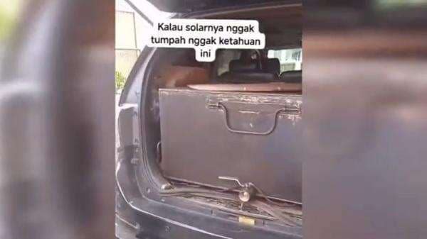 Fortuner Mencurigakan di Lampung Tepergok Warga, Ternyata Selundupkan BBM Subsidi Fortuner Mencurigakan di Lampung Tepergok Warga, Ternyata Selundupkan BBM Subsidi