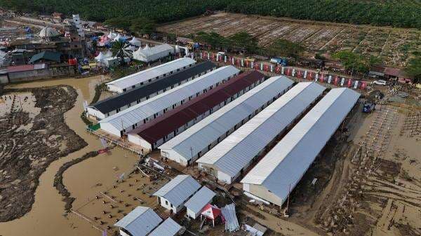 Seskab Teddy Ungkap 1.000 Hunian Terbangun Pascabencana Sumatera Seskab Teddy Ungkap 1.000 Hunian Terbangun Pascabencana Sumatera