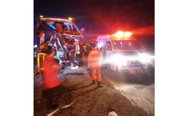 Kecelakaan Hari Ini! Bus Vs Truk di Tol Cipularang, 2 Orang Tewas Kecelakaan Hari Ini! Bus Vs Truk di Tol Cipularang, 2 Orang Tewas