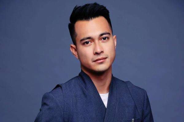 Reaksi Eza Gionino Dikaitkan dengan Karakter Zane dalam Buku Aurelie Moeremans Reaksi Eza Gionino Dikaitkan dengan Karakter Zane dalam Buku Aurelie Moeremans