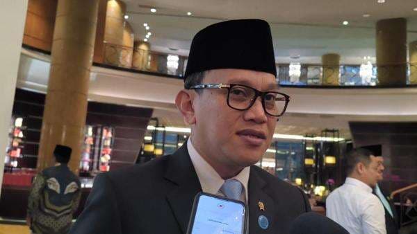 Karding Tegaskan Azis Wellang Tak Lagi Berstatus Tersangka Kasus Pembalakan Liar Karding Tegaskan Azis Wellang Tak Lagi Berstatus Tersangka Kasus Pembalakan Liar