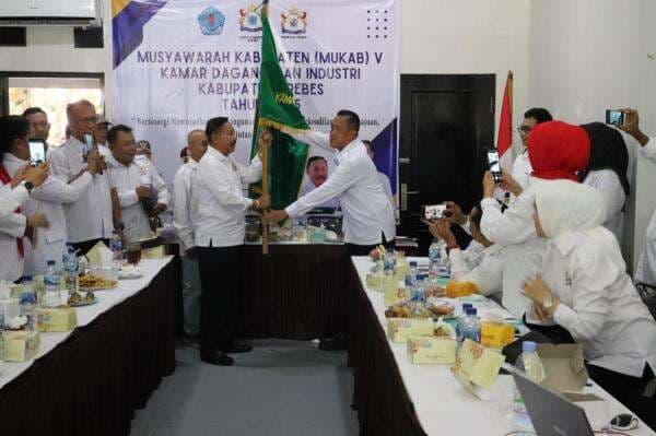 Indra Kusuma Terpilih Ketua KADIN Brebes Kembali Indra Kusuma Terpilih Ketua KADIN Brebes Kembali