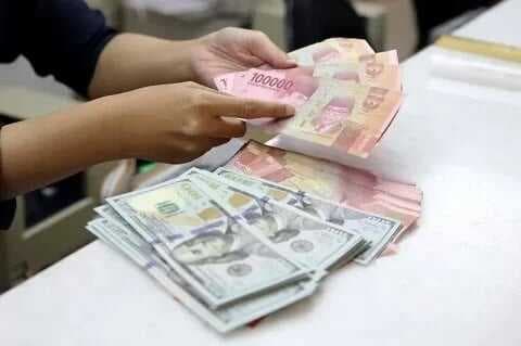 Ekonom: Kebijakan BI dan Pemerintah Memperkuat Rupiah Sudah Tepat Ekonom: Kebijakan BI dan Pemerintah Memperkuat Rupiah Sudah Tepat