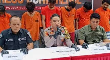 Polisi Ringkus 7 Tersangka Maling Motor di Sei Beduk, Batam Polisi Ringkus 7 Tersangka Maling Motor di Sei Beduk, Batam