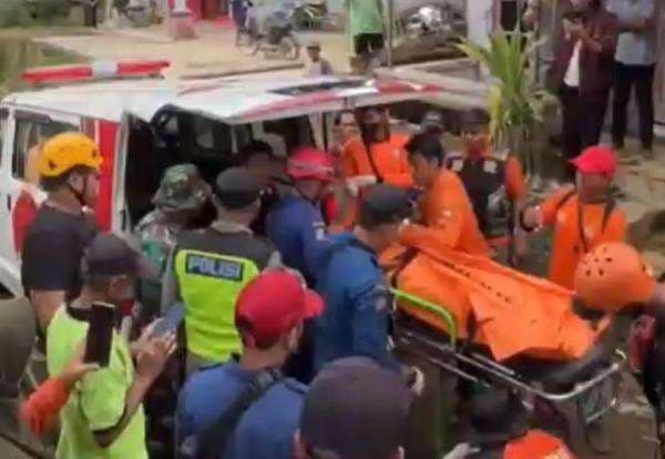 Update Mahasiswa UIN Walisongo Hanyut saat KKN di Kendal, Total 6 Orang Tewas Update Mahasiswa UIN Walisongo Hanyut saat KKN di Kendal, Total 6 Orang Tewas