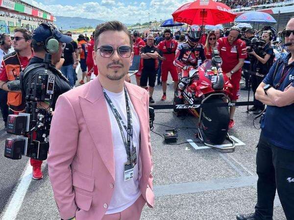 Blak-blakan Jorge Lorenzo soal Sepang Clash Valentino Rossi vs Marc Marquez: Disengaja, Tidak Sportif! Blak-blakan Jorge Lorenzo soal Sepang Clash Valentino Rossi vs Marc Marquez: Disengaja, Tidak Sportif!