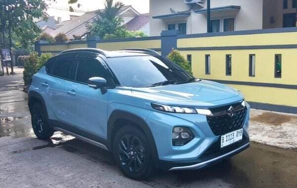 Menguji Fitur Kamera 360 pada Suzuki Fronx, Bantu Pengemudi Lintasi Jalan Sempit dan Parkir Menguji Fitur Kamera 360 pada Suzuki Fronx, Bantu Pengemudi Lintasi Jalan Sempit dan Parkir