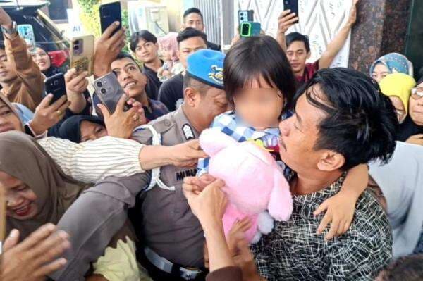 Terungkap! Balita Bilqis Diculik-Dijual Rp80 Juta ke Warga Suku Anak Dalam di Jambi Terungkap! Balita Bilqis Diculik-Dijual Rp80 Juta ke Warga Suku Anak Dalam di Jambi
