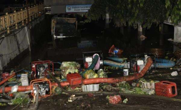 BNPB Terjunkan 600 Personil Bantu Pencarian Korban Hilang Banjir Bali BNPB Terjunkan 600 Personil Bantu Pencarian Korban Hilang Banjir Bali