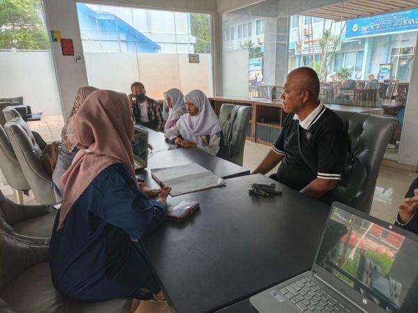 SMKN 2 Karawang Terima 4 Siswa Tidak Mampu Lewat Jalur P3KE SMKN 2 Karawang Terima 4 Siswa Tidak Mampu Lewat Jalur P3KE