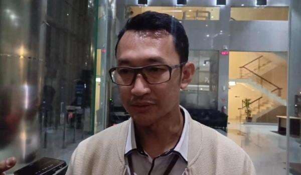 Tim Penyidik KPK Masih Rampungkan Rangkaian OTT Bupati Ponorogo Tim Penyidik KPK Masih Rampungkan Rangkaian OTT Bupati Ponorogo