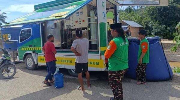 Mobil Sanitasi Air Bersih Dikirim ke Wilayah Terdampak Banjir Bandang Sumbar Mobil Sanitasi Air Bersih Dikirim ke Wilayah Terdampak Banjir Bandang Sumbar