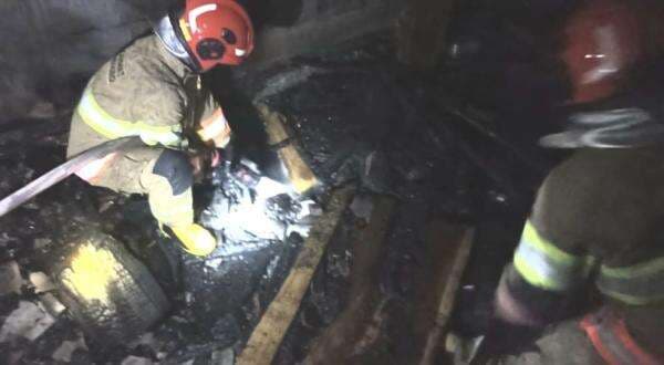 Kebakaran Kandang Ternak di Dander Bojonegoro, Diduga Akibat Pembakaran Bediang Kebakaran Kandang Ternak di Dander Bojonegoro, Diduga Akibat Pembakaran Bediang