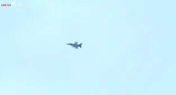 Jet Tempur F-16 Kawal Raja Abdullah II ke Indonesia Jet Tempur F-16 Kawal Raja Abdullah II ke Indonesia