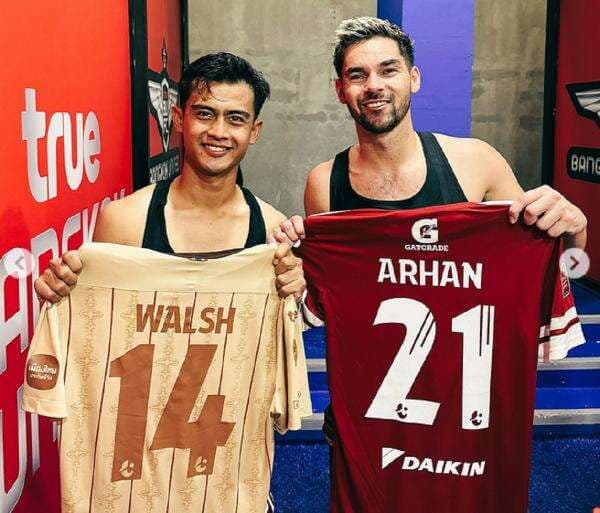 Pamer Foto Tukar Jersey, Sandy Walsh Girang Jadi Lawan Pratama Arhan Pamer Foto Tukar Jersey, Sandy Walsh Girang Jadi Lawan Pratama Arhan