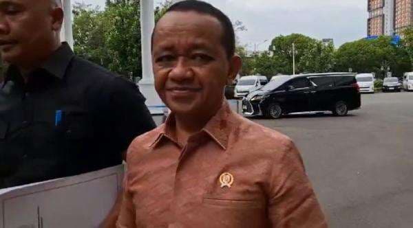 Bahlil Terbitkan Aturan Baru, Tambang di Kawasan Hutan bakal Didenda hingga Rp6,5 Miliar Bahlil Terbitkan Aturan Baru, Tambang di Kawasan Hutan bakal Didenda hingga Rp6,5 Miliar