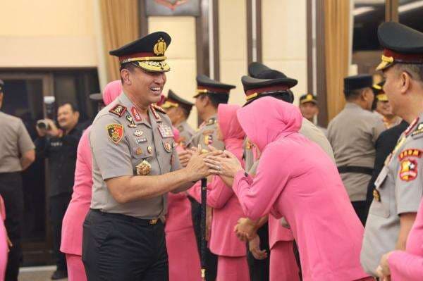 Kepala BNN Suyudi Ario Seto Naik Pangkat Jadi Jenderal Bintang 3 Kepala BNN Suyudi Ario Seto Naik Pangkat Jadi Jenderal Bintang 3