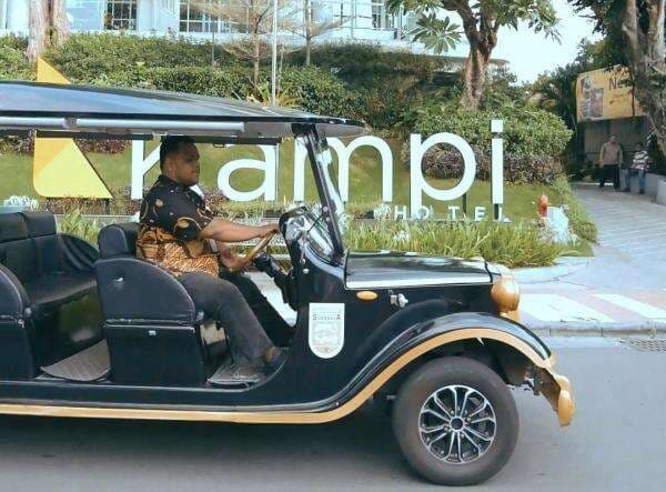Kampi Hotel Tunjungan Hadirkan Sensasi Nostalgia Melalui "Tour Wagen" di Surabaya Kampi Hotel Tunjungan Hadirkan Sensasi Nostalgia Melalui "Tour Wagen" di Surabaya