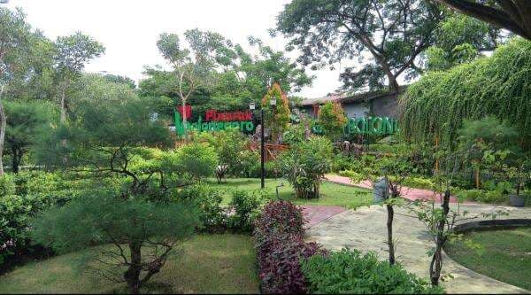 Taman Gajah Bolong, Oase yang Menghangatkan Kebersamaan Keluarga di Timur Bojonegoro Taman Gajah Bolong, Oase yang Menghangatkan Kebersamaan Keluarga di Timur Bojonegoro