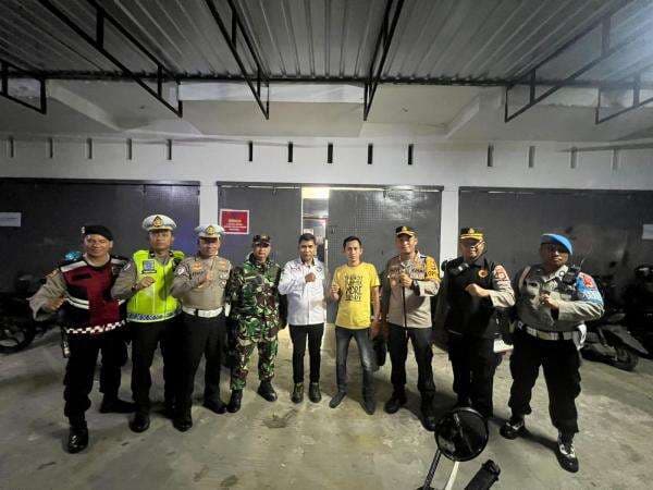 Tim Reaksi Cepat TRC-PPA Sulsel Bersama TNI-Polri Awasi Pergerakan Anak di Malam Tahun Baru Tim Reaksi Cepat TRC-PPA Sulsel Bersama TNI-Polri Awasi Pergerakan Anak di Malam Tahun Baru