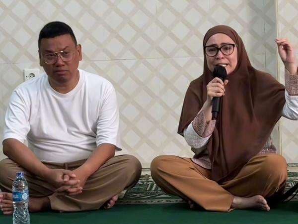 Pesan Menyentuh Astrid untuk Uya Kuya yang Terbukti Tidak Langgar Kode Etik Pesan Menyentuh Astrid untuk Uya Kuya yang Terbukti Tidak Langgar Kode Etik