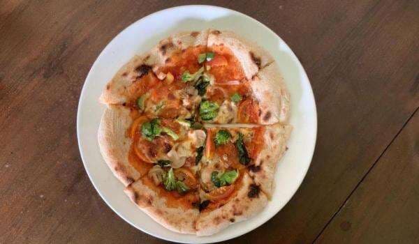 Cobain Kelezatan Pizza Unik di Ponorogo, Cara Masaknya Pakai Kayu Bakar Cobain Kelezatan Pizza Unik di Ponorogo, Cara Masaknya Pakai Kayu Bakar