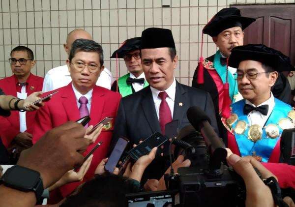 Menteri Pertanian Murka: "Mafia Oplosan Beras Itu Biadab, Harus Diberantas!" Menteri Pertanian Murka: "Mafia Oplosan Beras Itu Biadab, Harus Diberantas!"