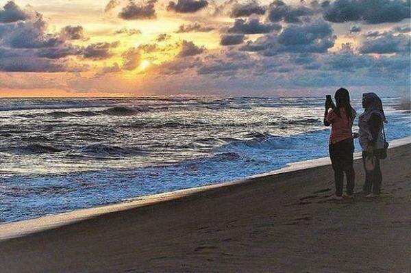 5 Tempat Wisata di Sekitar Jalan Daendels Yogyakarta: Keindahan Pantai dan Pesona Alam yang Memukau 5 Tempat Wisata di Sekitar Jalan Daendels Yogyakarta: Keindahan Pantai dan Pesona Alam yang Memukau