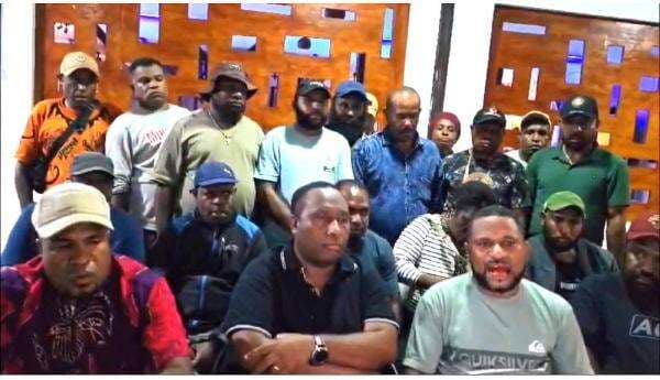 Koalisi Jhon Marthin Jilid II Ajak Pendukung Tetap Tenang dan Percaya Proses Hukum di MK Koalisi Jhon Marthin Jilid II Ajak Pendukung Tetap Tenang dan Percaya Proses Hukum di MK