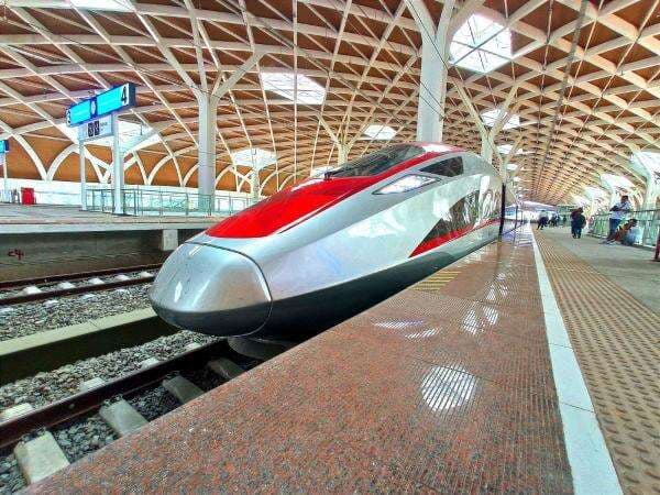 Turis Asing Pengguna Whoosh Naik 60 persen di 2025, Terbanyak dari Malaysia Turis Asing Pengguna Whoosh Naik 60 persen di 2025, Terbanyak dari Malaysia