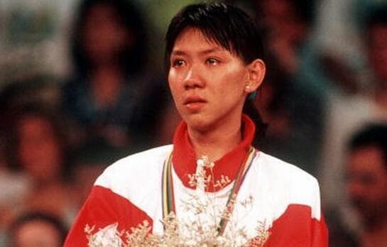 Kisah Pebulu Tangkis Susy Susanti, Peraih Medali Emas Olimpiade yang Tak Pernah Juara di Tanah Asia Kisah Pebulu Tangkis Susy Susanti, Peraih Medali Emas Olimpiade yang Tak Pernah Juara di Tanah Asia