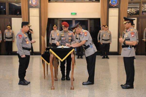 4 Brigjen Pol Dipromosikan Jadi Direktur di Internal Polri usai Kenaikan Pangkat Maret 2025 4 Brigjen Pol Dipromosikan Jadi Direktur di Internal Polri usai Kenaikan Pangkat Maret 2025