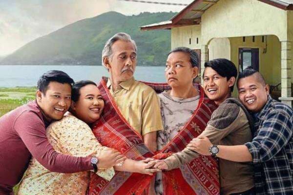 4 Film Komedi Seru untuk Menemani Momen Libur Lebaran Bersama Keluarga 4 Film Komedi Seru untuk Menemani Momen Libur Lebaran Bersama Keluarga